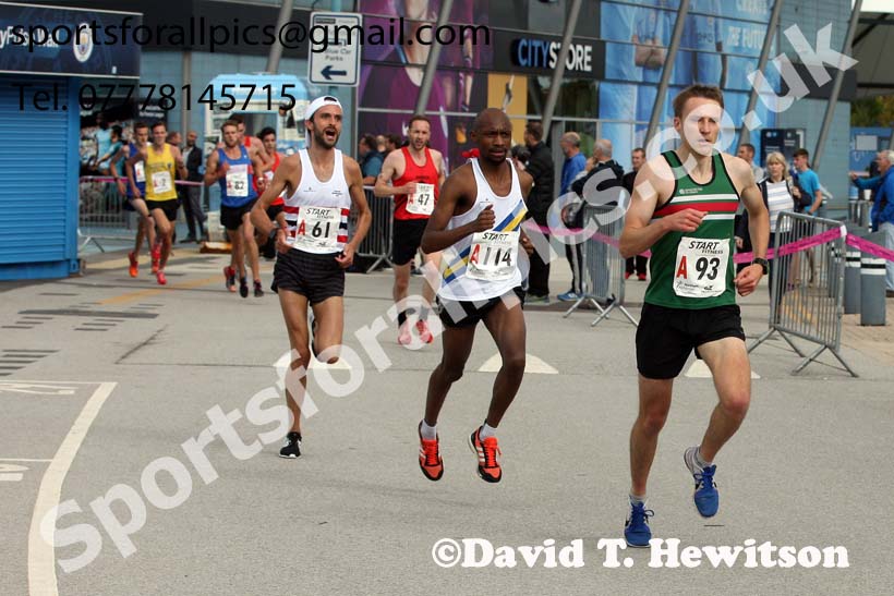 Senior mens 6 stage relay, Northern Senior 6 and 4 and Junior Stage Road Relays, SportsCity, Manchester. Photo:  David T. Hewitson/Sports for All Pics